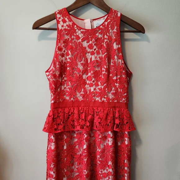 Si-jay Peplum Lace Sheath Cocktail Dress in Blood Orange - Picture 2 of 6